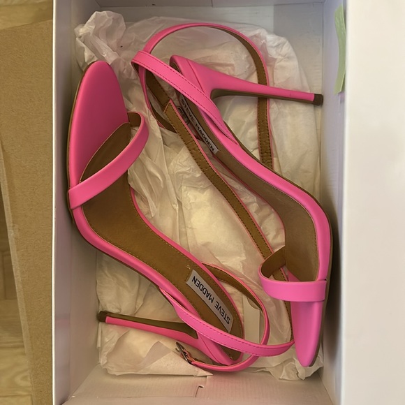 NEON PINK HEELS - Picture 3 of 4